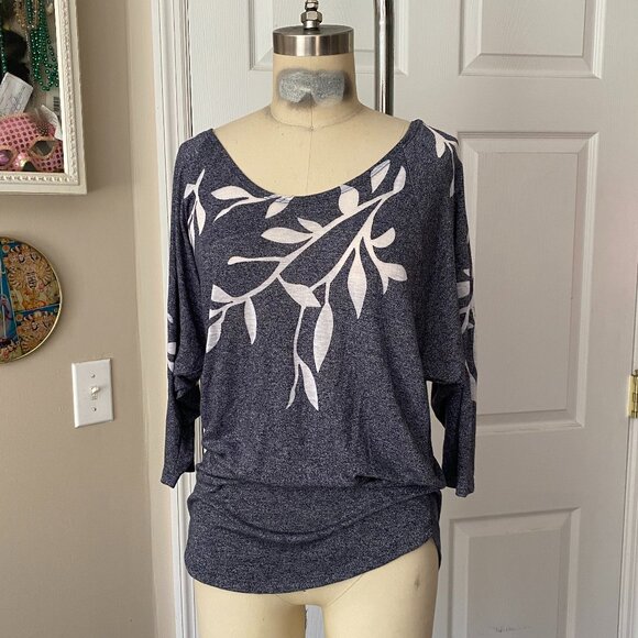 Love Culture Tops - LOVE CUTURE Heathered Blue Floral silhouette Slouchy Dolman Shirt *SMALL*